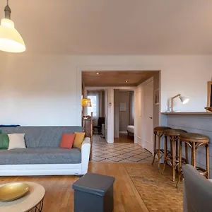 apartment-for-4-people-close-to-the-lake.hotels-rhonealpes.com/